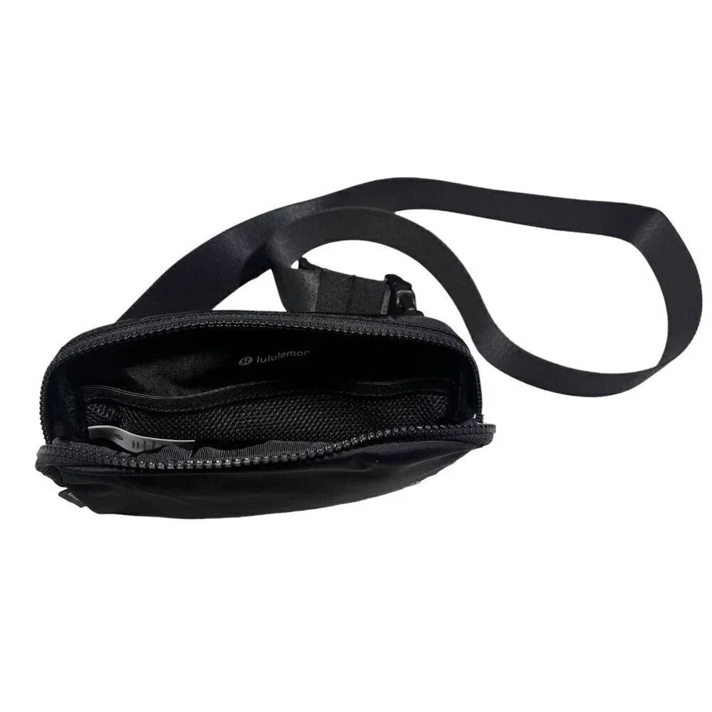 NWT Lululemon Everywhere waist bag & Fanny Pack Extended Strap Black - Picture 11 of 12